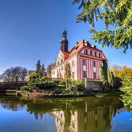 Boutique Palac Warmatowice Sienkiewiczowskie Legnica Luaran gambar