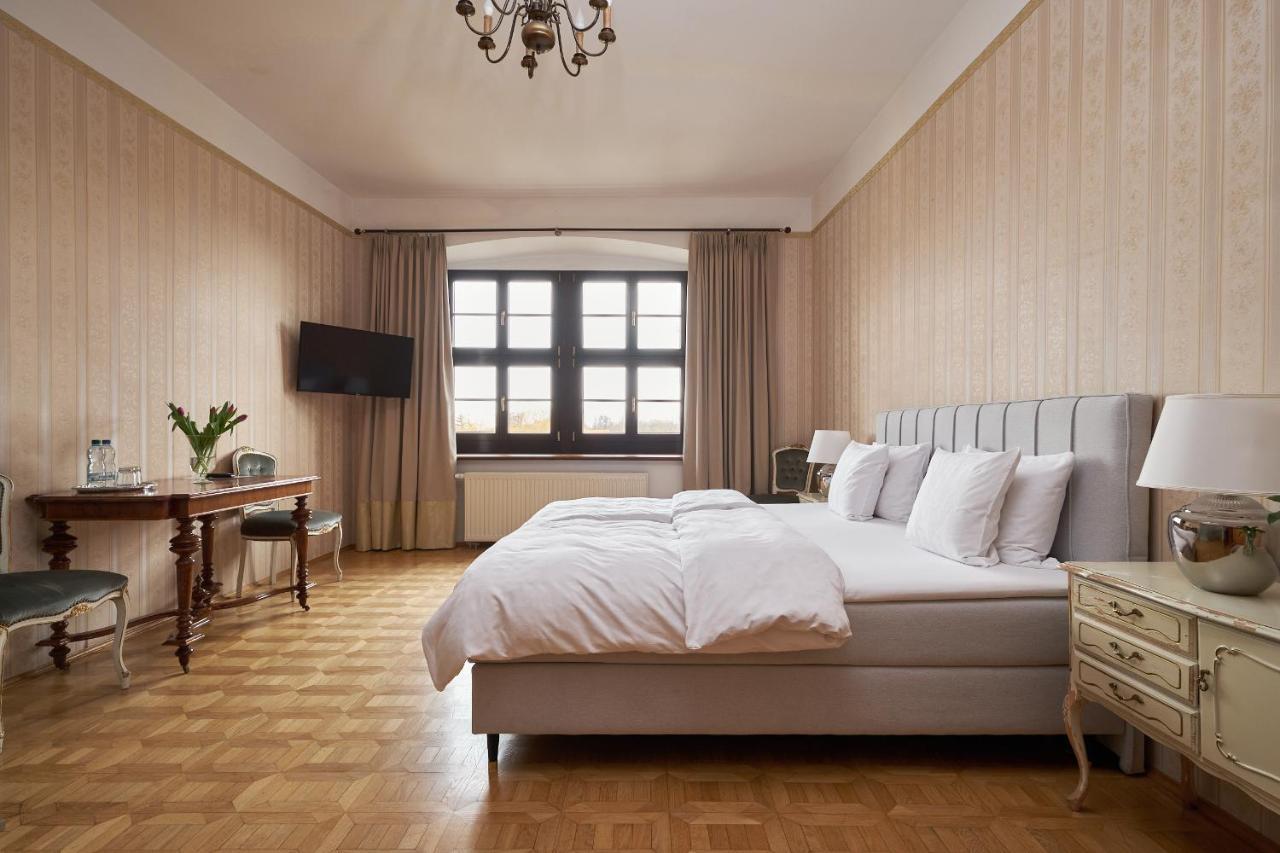 Boutique Palac Warmatowice Sienkiewiczowskie Legnica Luaran gambar
