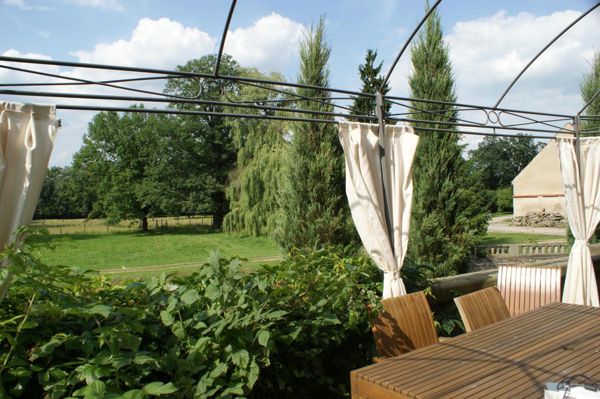 Boutique Palac Warmatowice Sienkiewiczowskie Legnica Luaran gambar