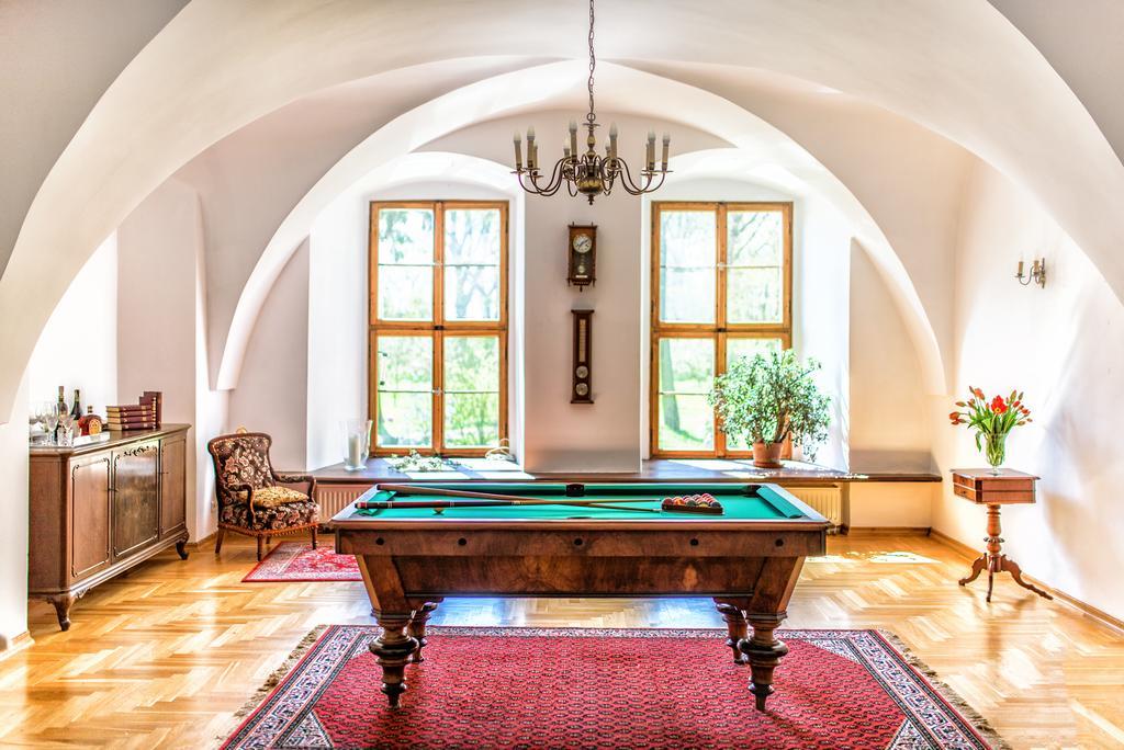 Boutique Palac Warmatowice Sienkiewiczowskie Legnica Luaran gambar