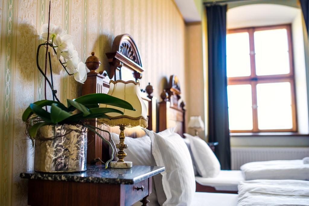 Boutique Palac Warmatowice Sienkiewiczowskie Legnica Luaran gambar